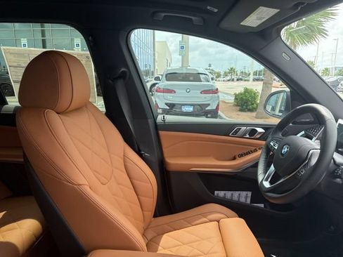 New 2026 BMW X5 xDrive40i w/ Off-Road Package AWD/4WD image 16