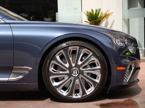 Used 2023 Bentley Continental GT Mulliner image 6
