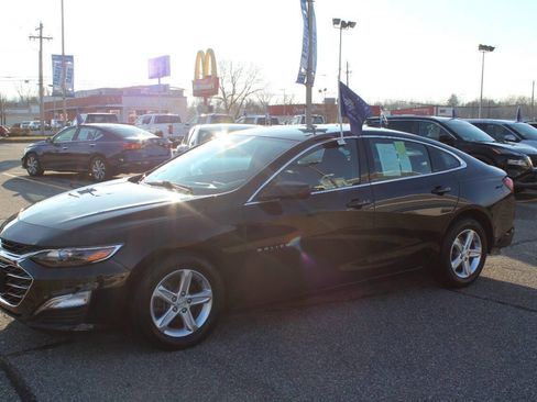 Used 2023 Chevrolet Malibu LS image 11