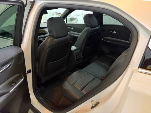 Used 2020 Cadillac XT4 Premium Luxury w/ Cold Weather Package FWD image 20