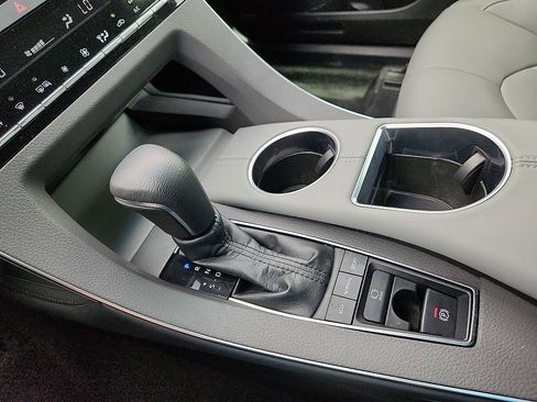 Used 2019 Toyota Avalon XLE w/ Carpet Mat Package FWD image 12
