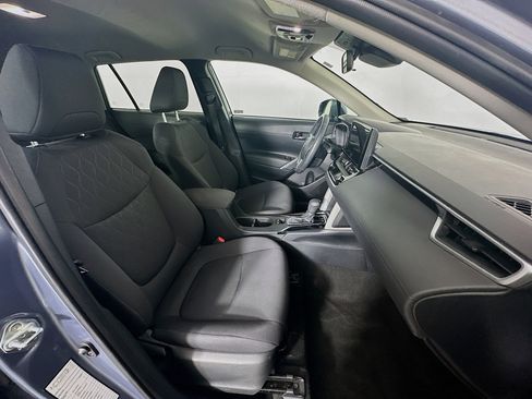Used 2024 Toyota Corolla Cross LE image 30