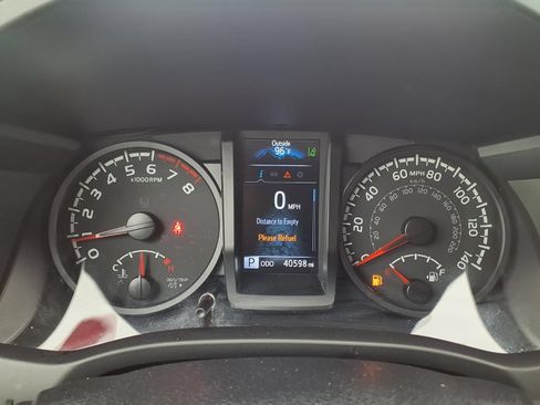 Certified 2023 Toyota Tacoma SR AWD/4WD image 15
