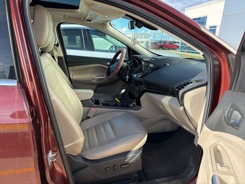 Used 2018 Ford Escape Titanium image 9