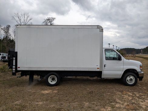 New 2024 Ford E-350 and Econoline 350 Super Duty w/ Power Windows & Locks Group image 3