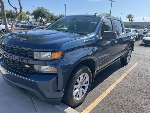 Used 2022 Chevrolet Silverado 1500 Custom AWD/4WD image 1