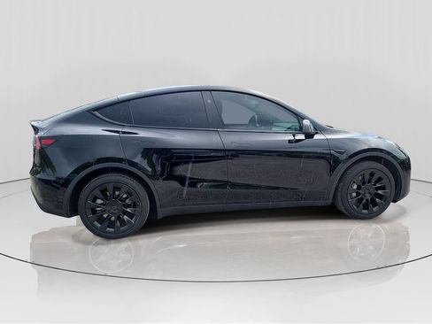 Used 2023 Tesla Model Y Long Range AWD/4WD image 8
