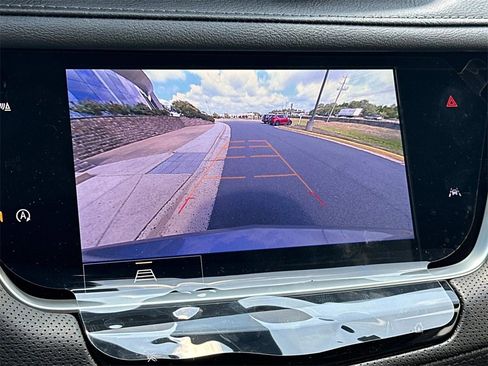 New 2025 Cadillac XT6 Luxury image 21