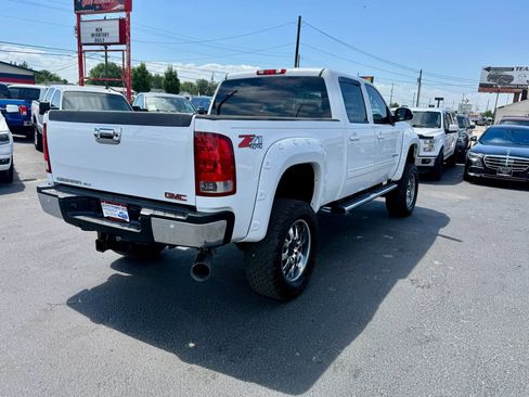 Used 2011 GMC Sierra 2500 SLT w/ SLT Convenience Package AWD/4WD image 5