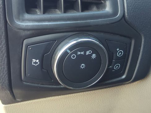 Used 2013 Ford Focus SE image 29