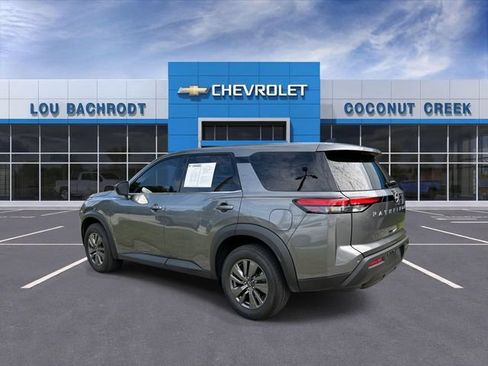Used 2024 Nissan Pathfinder S FWD image 6