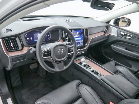 Certified 2023 Volvo XC60 B6 Ultimate w/ Climate Package AWD/4WD image 12