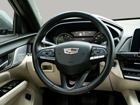 Used 2023 Cadillac CT4 Luxury w/ Sun And Sound Package image 17