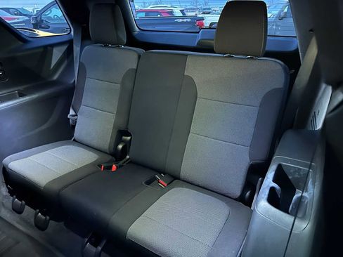 Used 2023 Chevrolet Traverse LT w/ LPO, Floor Liner Package image 16