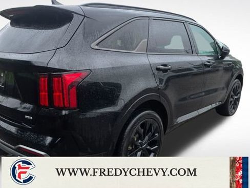 Used 2023 Kia Sorento SX AWD/4WD image 6