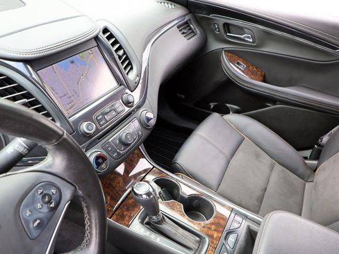 Used 2014 Chevrolet Impala LT image 39