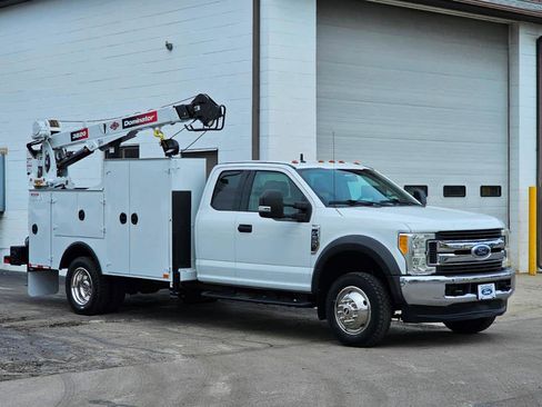 Used 2017 Ford F550 4x4 SuperCab Super Duty w/ XLT Value Package image 2