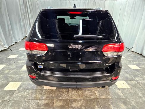 Used 2018 Jeep Grand Cherokee Laredo image 4