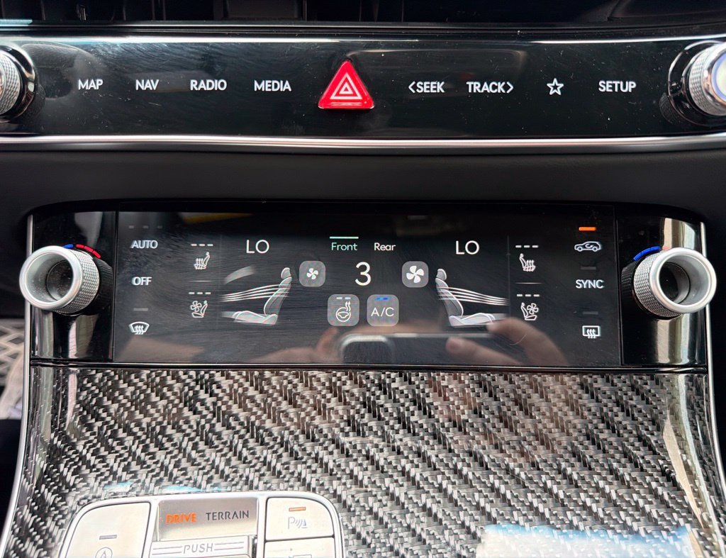 Used 2026 Genesis GV70 3.5T Sport Prestige AWD/4WD image 9
