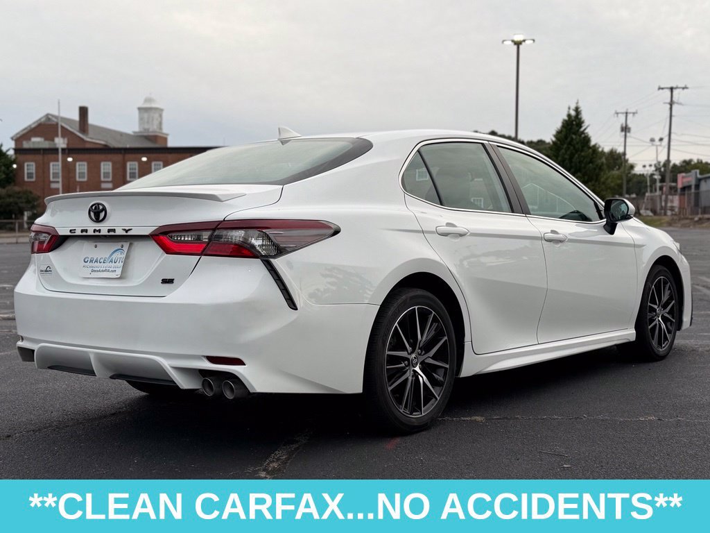 Used 2024 Toyota Camry SE w/ Convenience Package FWD image 8