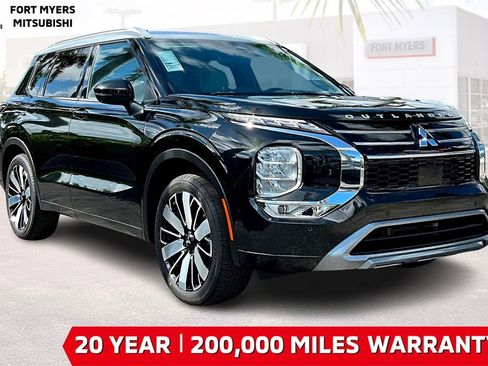 New 2025 Mitsubishi Outlander AWD image 1