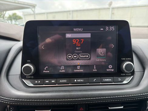 Used 2021 Nissan Rogue SL FWD image 28