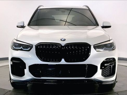 Used 2022 BMW X5 xDrive40i w/ M Sport Package AWD/4WD image 2