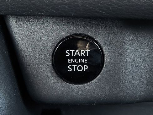 Used 2024 Nissan Rogue SV image 23