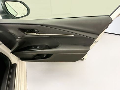 Used 2025 Toyota Camry LE FWD image 32