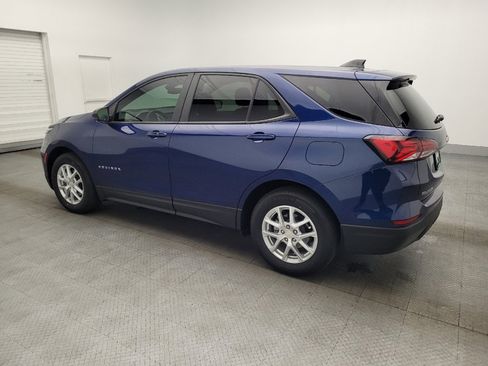 Used 2023 Chevrolet Equinox LS w/ LS Convenience Package FWD image 3