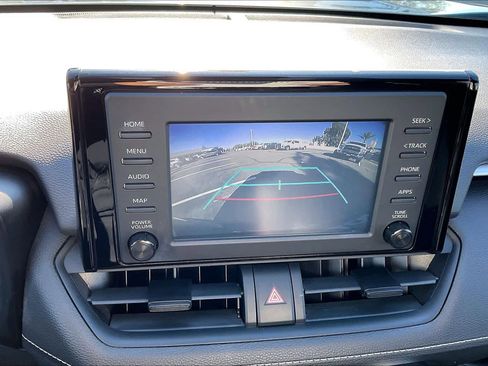 Used 2019 Toyota RAV4 LE w/ Carpet Mat Package image 22