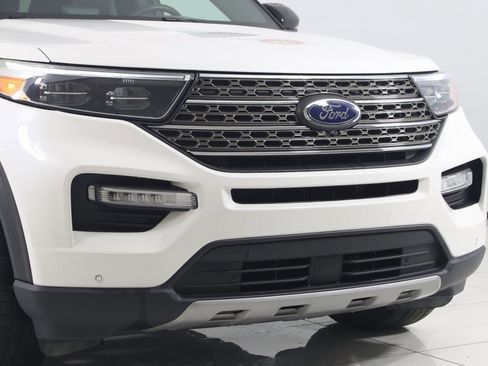 Used 2022 Ford Explorer King Ranch w/ Premium Technology Package image 43