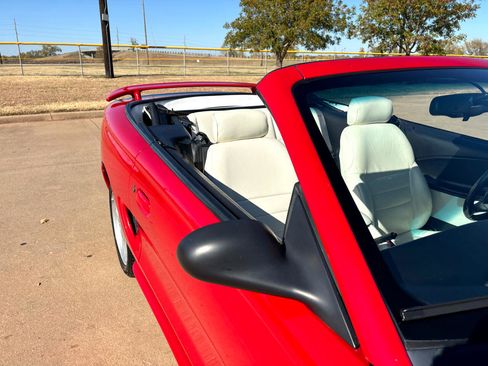 Used 1994 Ford Mustang GT image 15