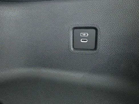 Used 2025 Honda Pilot Touring image 20