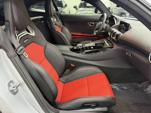Used 2020 Mercedes-Benz AMG GT Coupe image 23