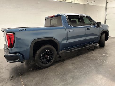 Used 2026 GMC Sierra 1500 Elevation w/ LPO, Elevation Black Package AWD/4WD image 9