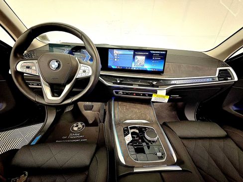 Used 2026 BMW X7 xDrive40i AWD/4WD image 14