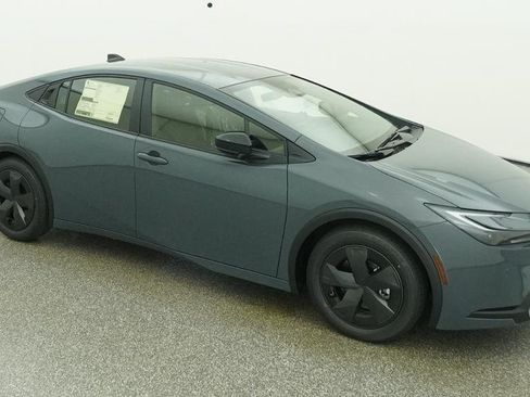 New 2026 Toyota Prius Plug-In Hybrid FWD image 12