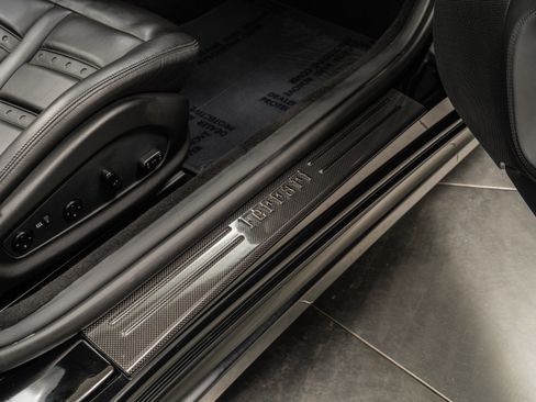 Used 2011 Ferrari California image 29