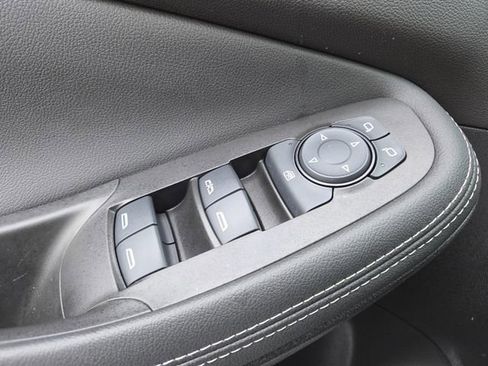 Used 2022 Buick Encore GX Preferred w/ Cold Weather Comfort Package image 9