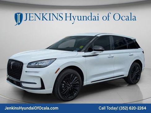 Used 2024 Lincoln Corsair FWD w/ Equipment Group 101A image 7
