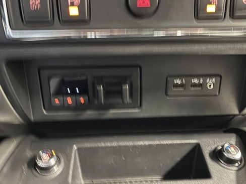 Used 2019 Nissan Titan PRO-4X w/ Pro-4x Convenience Package image 20