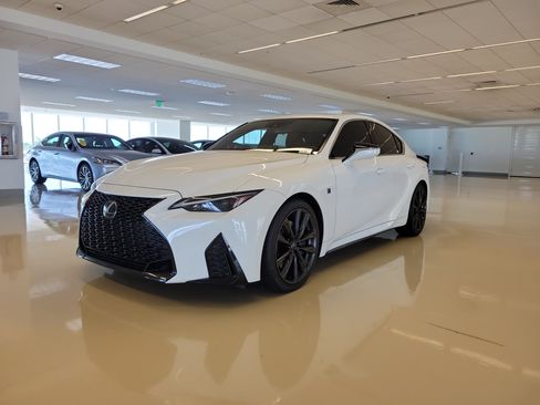 Used 2025 Lexus IS 350 F Sport RWD image 5
