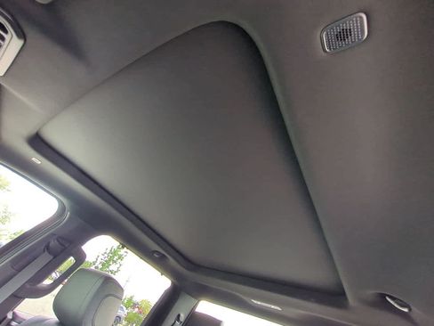 Used 2025 Toyota Tundra Platinum AWD/4WD image 19