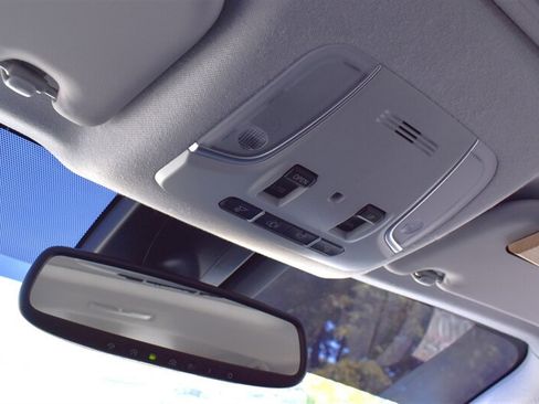 Used 2017 Toyota Prius Four w/ Advanced Technology Package FWD image 18