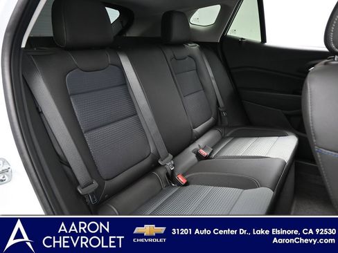 New 2026 Chevrolet Trax LT w/ Sunroof Package image 28
