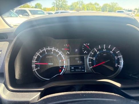 Used 2018 Toyota 4Runner SR5 Premium AWD/4WD image 12