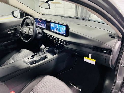 New 2027 Nissan Sentra SV FWD image 32
