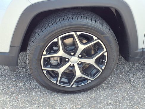 Used 2024 Jeep Compass Limited AWD/4WD image 24