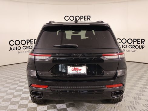 Used 2023 Jeep Grand Cherokee Overland AWD/4WD image 23